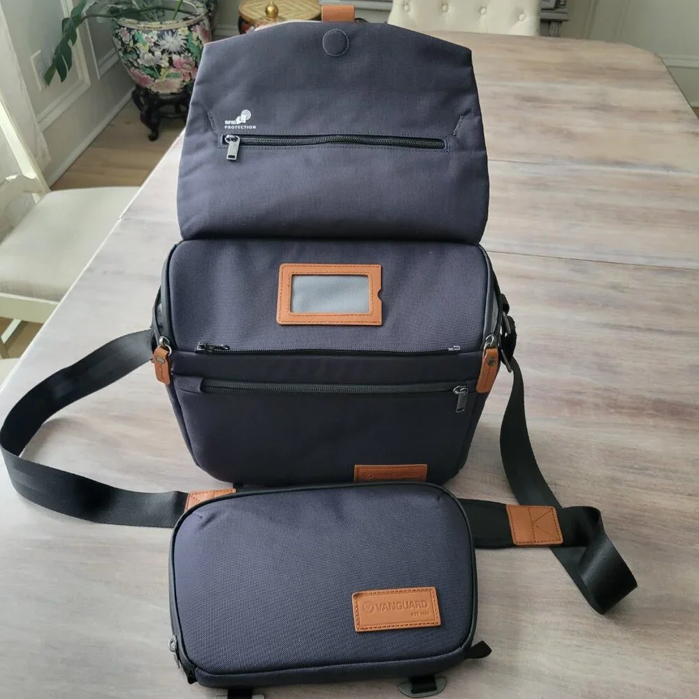 Vanguard Versatile Camera Tech Shoulder Bag Padded DSLR Mirrorless Urban
